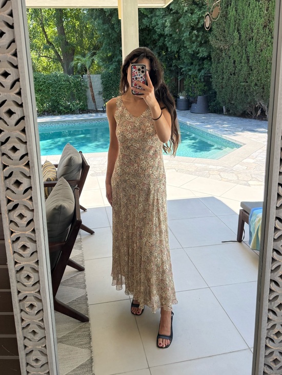 Jones New York Dresses & Skirts - Jones New York 100% silk Sleeveless Floral Maxi